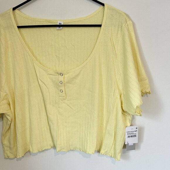 NWT BP by Nordstrom Short Sleeve Lettuce Trim Henley Scoop Crop - 3X - Picture 2 of 6